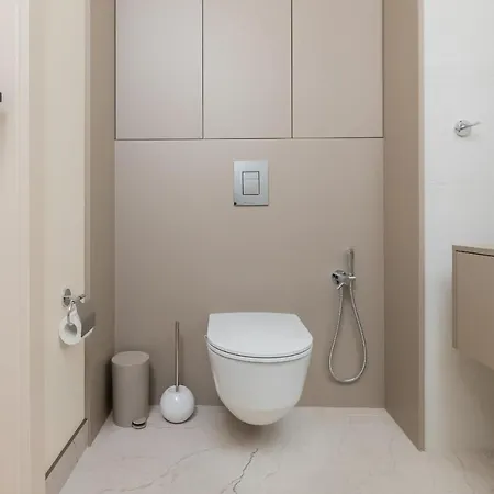 아파트 Moderna Luxury With Parking In By Renters