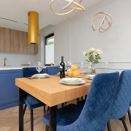 Moderna Luxury With Parking In By Renters グディニャ