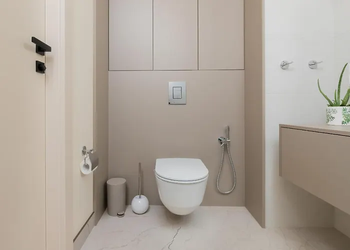 Apartament Moderna Luxury With Parking In By Renters