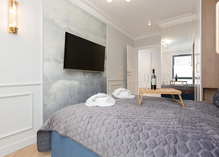 Moderna Luxury With Parking In By Renters Apartament Gdynia